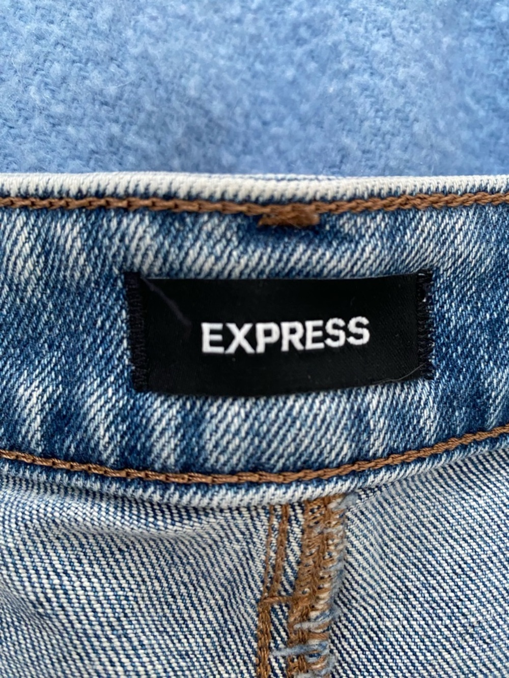Express Light Wash Denim Jeans - Picture 7 of 8